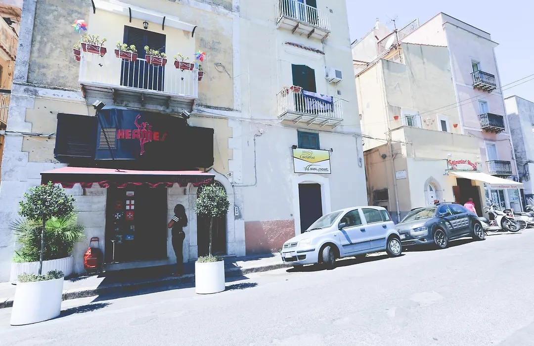 Il Viaggiatore Via Indipendenza B&B-1